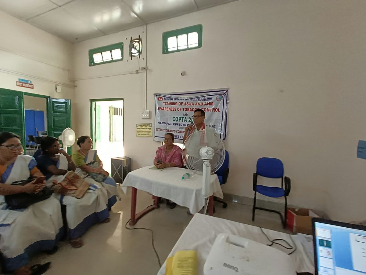NHMSonitpur's tweet photo. The District Tobacco Control Cell, Sonitpur, organized an awareness meeting at Chariduar CHC on tobacco control and the harmful effects of tobacco use. 

 @MoHFW_INDIA @nhm_assam @TheAshokSinghal @DCSonitpur https://t.co/rFFdjr4uZl