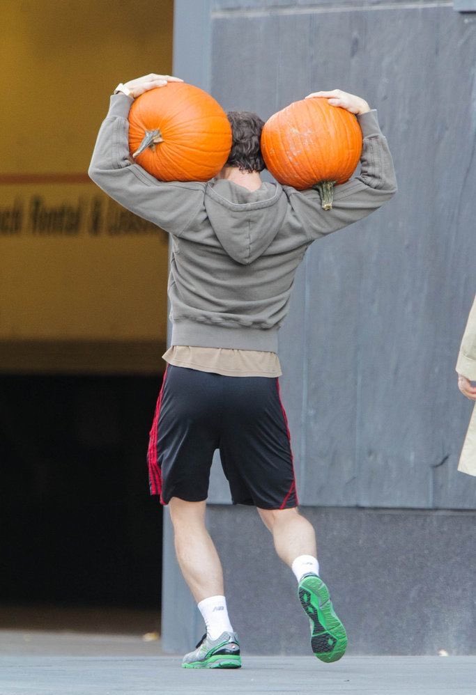 hannijackxo's tweet photo. when its october 1st https://t.co/8NvRoT3YhT