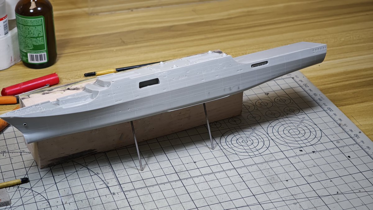 SHOKAKU_NANODAA's tweet photo. [1/700 Type 071 LPD WIP]

Add weld seam detailing to the hull.

#scalemodel  #shipmodel #艦船模型 #scalemodelling #scalemodeling https://t.co/AzlYm9aXxs