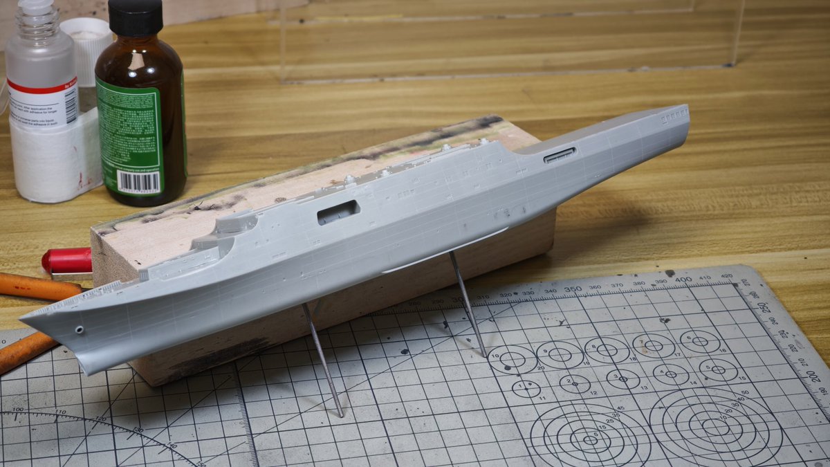 SHOKAKU_NANODAA's tweet photo. [1/700 Type 071 LPD WIP]

Add weld seam detailing to the hull.

#scalemodel  #shipmodel #艦船模型 #scalemodelling #scalemodeling https://t.co/AzlYm9aXxs
