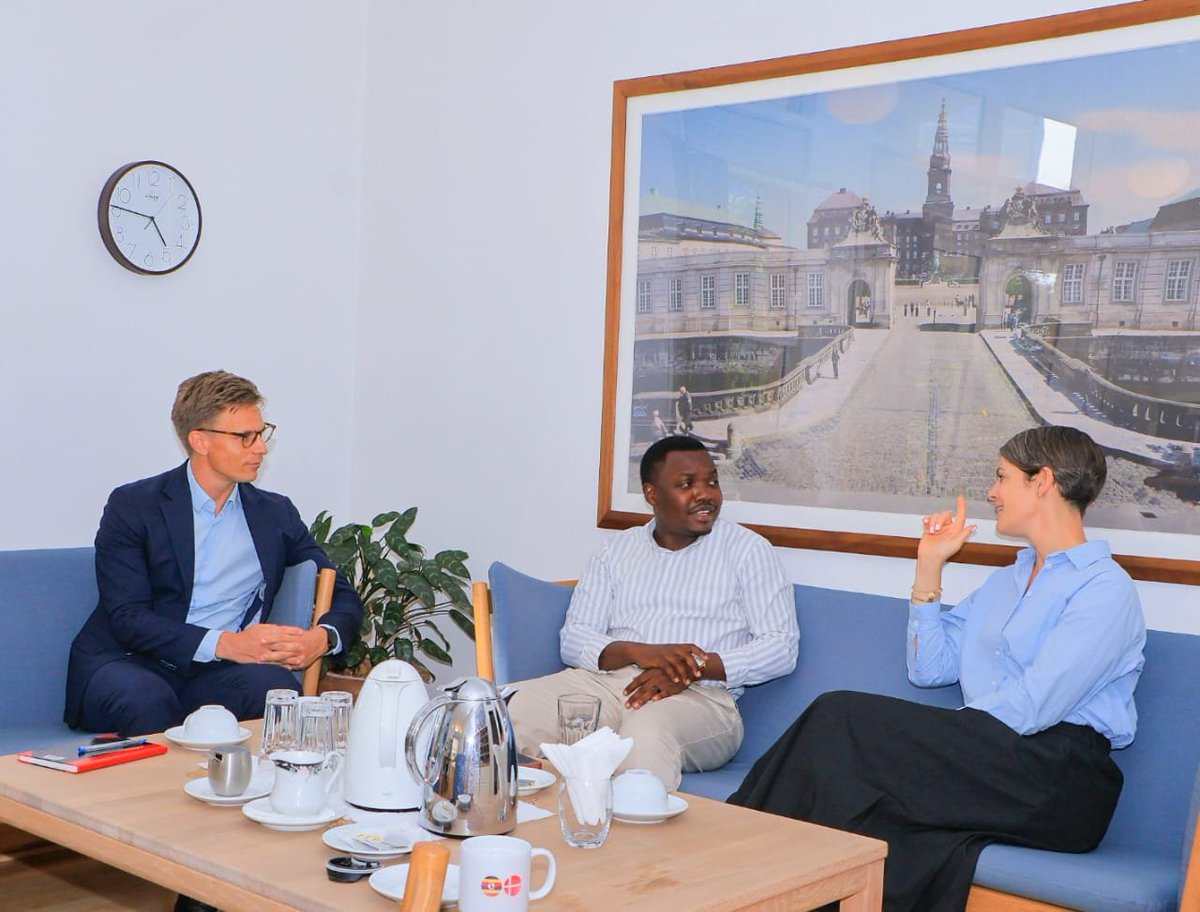 AruaCityUg's tweet photo. @AruaCityMayor H.W. Alionzi Lawrence met H.E. Signe Skovbakke, Ambassador of Denmark to Uganda, and Adam Sparre Spliid at the Royal Danish Embassy in Kampala. Discussions focused on infrastructure, exchange programmes and Arua City FC. https://t.co/qqSHuRgRZB