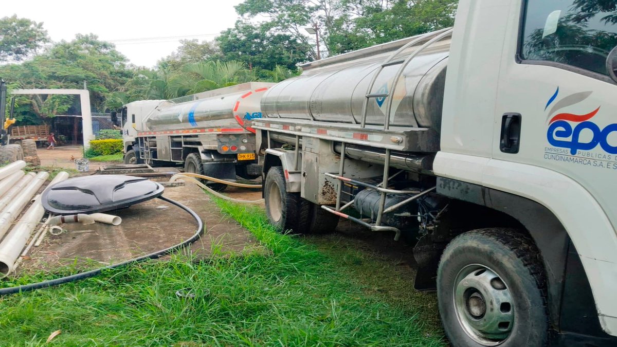 FunemeTito's tweet photo. PLAN DE CHOQUE CONTRA LA SEQUÍA EN CUNDINAMARCA: $2.000 MILLONES MOVILIZADOS POR EPC https://t.co/xPK50dNr57