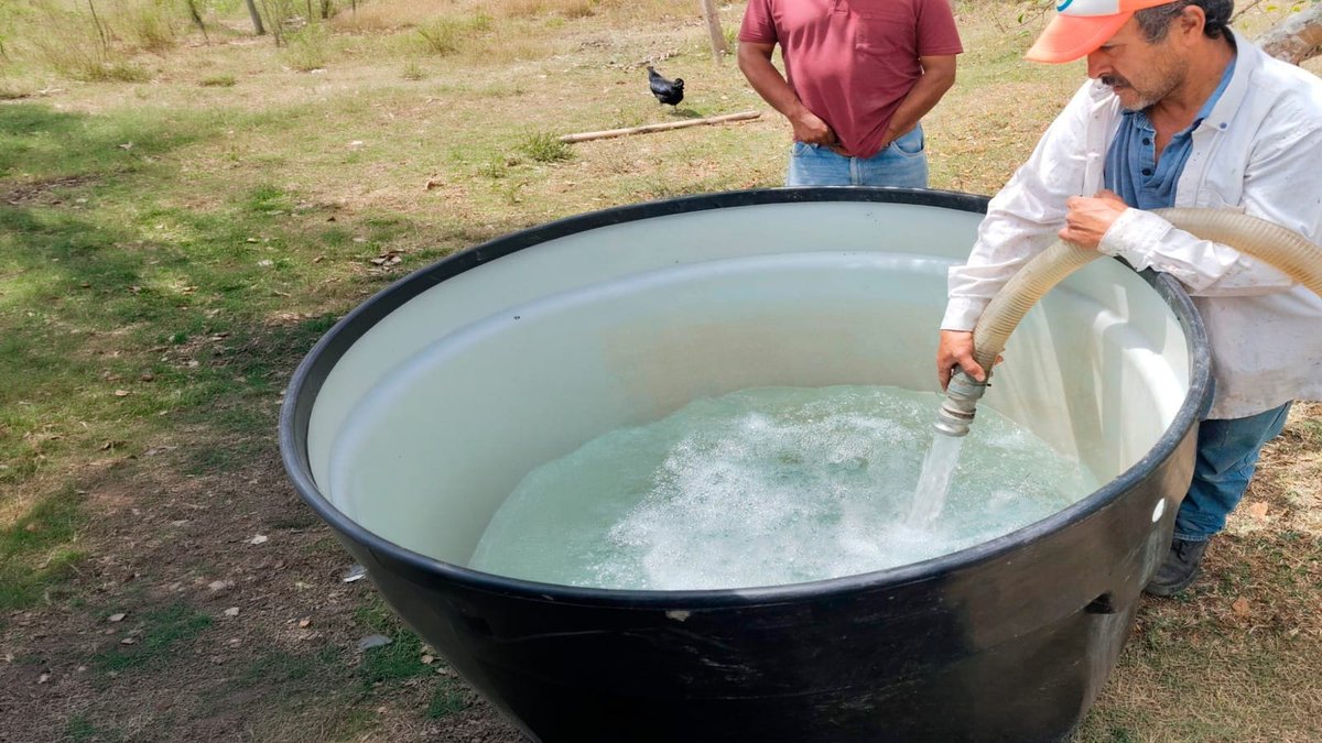 FunemeTito's tweet photo. PLAN DE CHOQUE CONTRA LA SEQUÍA EN CUNDINAMARCA: $2.000 MILLONES MOVILIZADOS POR EPC https://t.co/xPK50dNr57