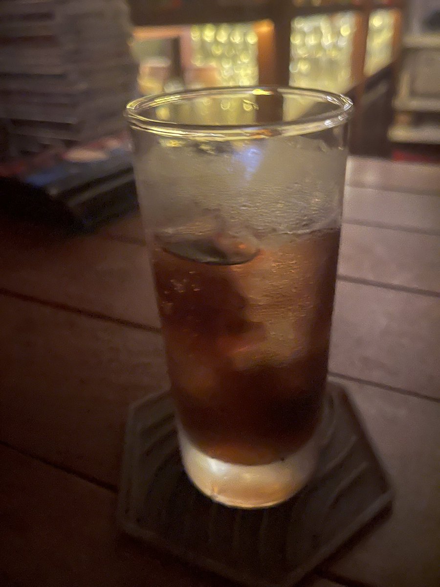 PrincessRose369's tweet photo. #BARDUDE さんきたよきたよ〜!
久しぶり!
ウイスキーコークをいただく等 https://t.co/hAGqSRgAYZ