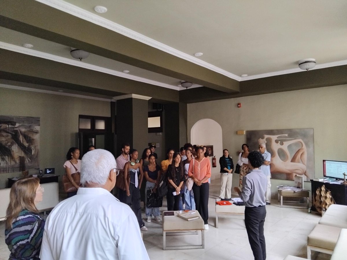 SosaRavelo's tweet photo. La Comunicación institucional como proceso transversal que propicia la cultura jurídica de los ciudadanos, hoy fortalece la comunicación interna y el Programa "Tribunales: Puertas Abiertas".!!!
@TSupremoCU 
#JusticiaEfectivaYTransparente https://t.co/Z0nFiwMsCh
