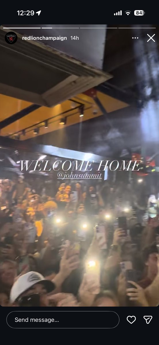 CorneiliusLemon's tweet photo. Not a single phone out at John summit x red lion. Love to see people just living in the moment! https://t.co/RqtibXrnm6