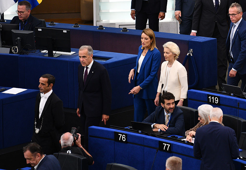Rapporteur_FR's tweet photo. L’UE et le Canada esquissent les contours d’un nouveau partenariat: L'UE et le Canada vont renforcer leurs liens dans les domaines des minéraux, de l'énergie, de l'intelligence artificielle et de la sécurité lors du sommet de Montréal les 29 et 30 octobre  

The… dlvr.​it/TVkQ16 https://t.co/e1mo3UWgmY