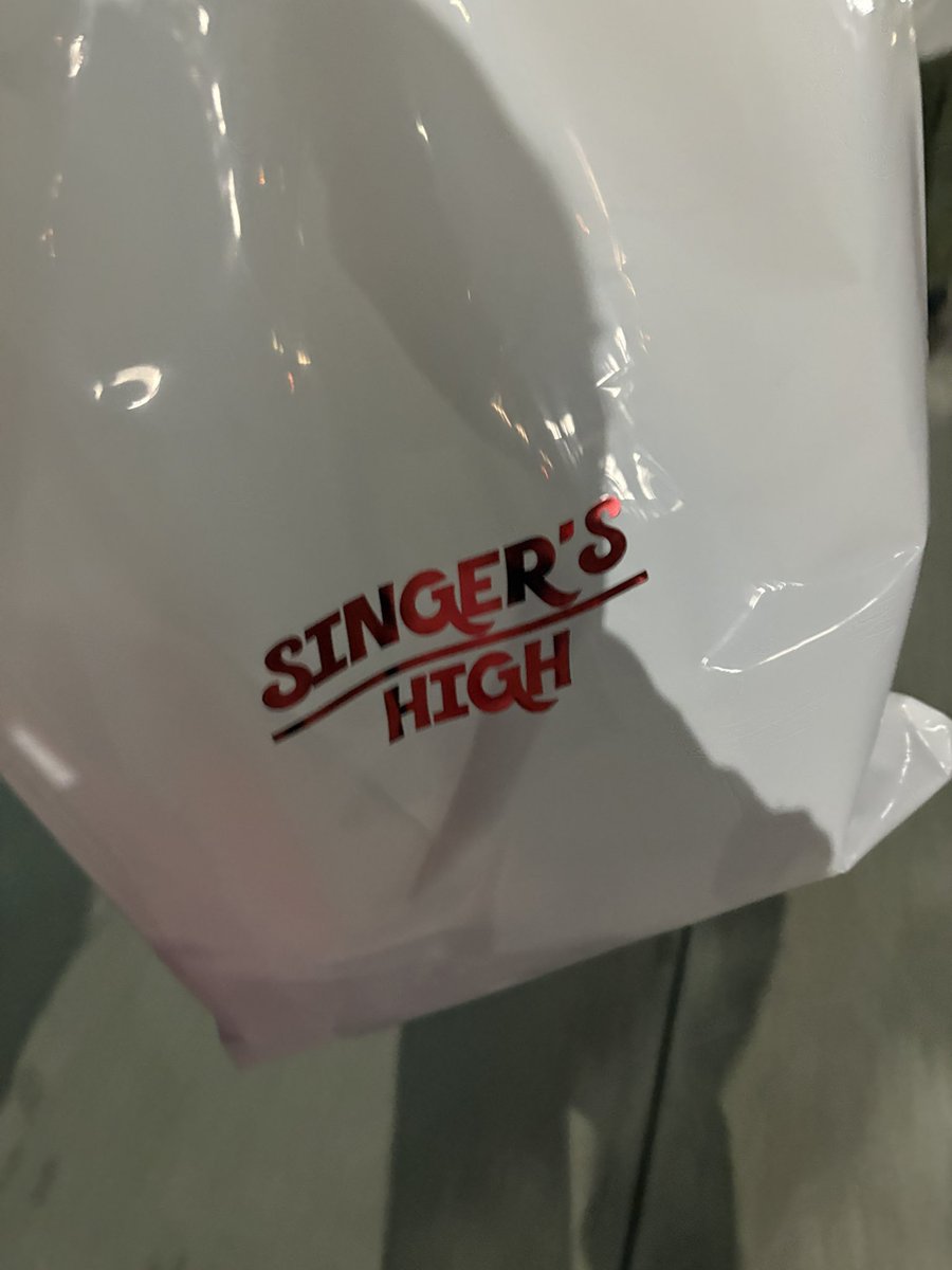 lllpr0__'s tweet photo. 元々親友に連れられて行ったライブやったけどむちゃくちゃ楽しくて、死ぬほど感動した！！！😭😭😭😭また行きたい！！
#シンガーズハイ https://t.co/xfEPxa1FHW