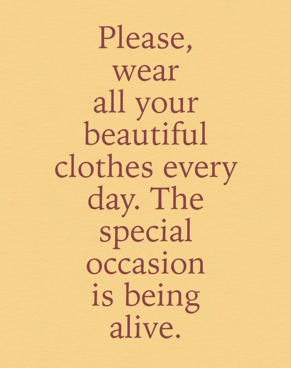 samanthlogan_ tweet picture
