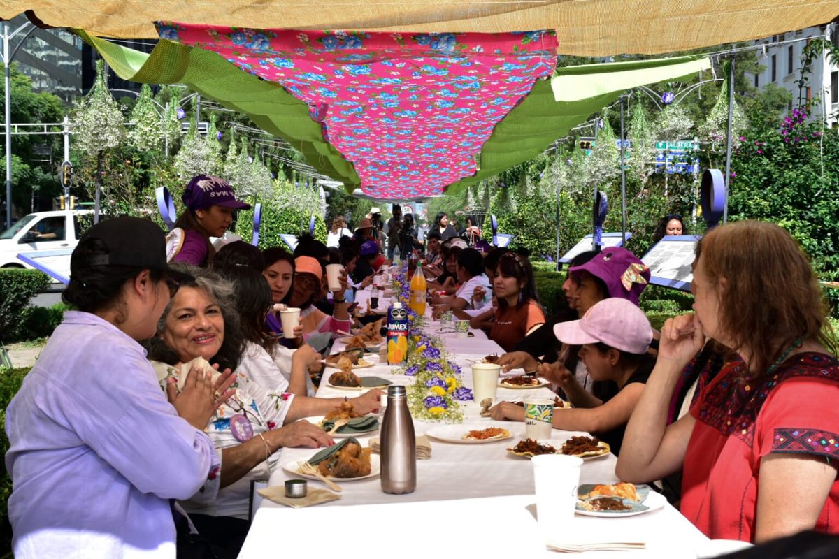 ZonaDocs's tweet photo. #MediosAliados Entre música, danza, memoria y exigencias de justicia, mujeres y colectivas celebraron cinco años de la Glorieta de las Mujeres que Luchan en CDMX.

Por Alicia García / @aliciaaaa33
Fotografía Zazil Nahui / @ZazilNahui
@Somoselmedio 
https://t.co/Q5kcWDdR2s https://t.co/IM1SsfYjhg
