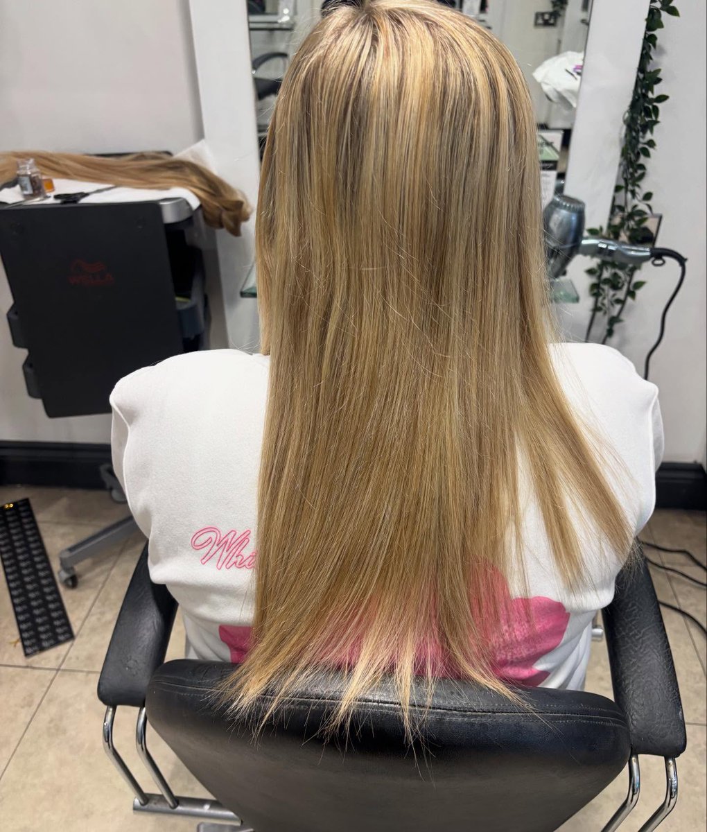 AlexMagowalmf3's tweet photo. +22” of creamy blonde length

Extensions fitted by Ella https://t.co/Vd7TW9iNqB