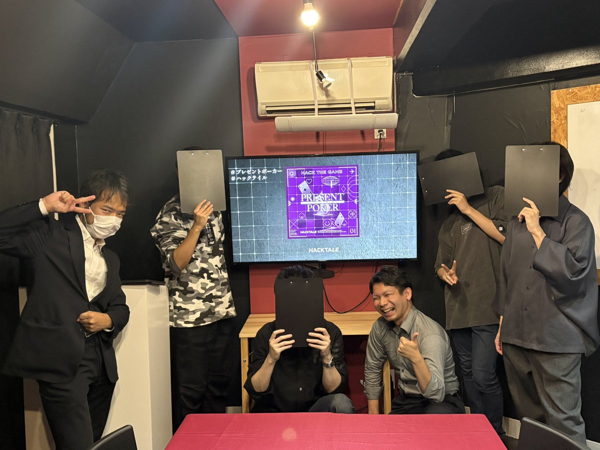 72sis4betcall's tweet photo. プレゼントポーカー勝利しましたー！
めっちゃ嬉しいけど出来てないことが多過ぎてくやしい気持ちが勝る。。
リベンジしたいので、ハックテイル様、新しいゲームお待ちしてます
#ハックテイル 
#プレゼントポーカー https://t.co/GAJdLauyyj