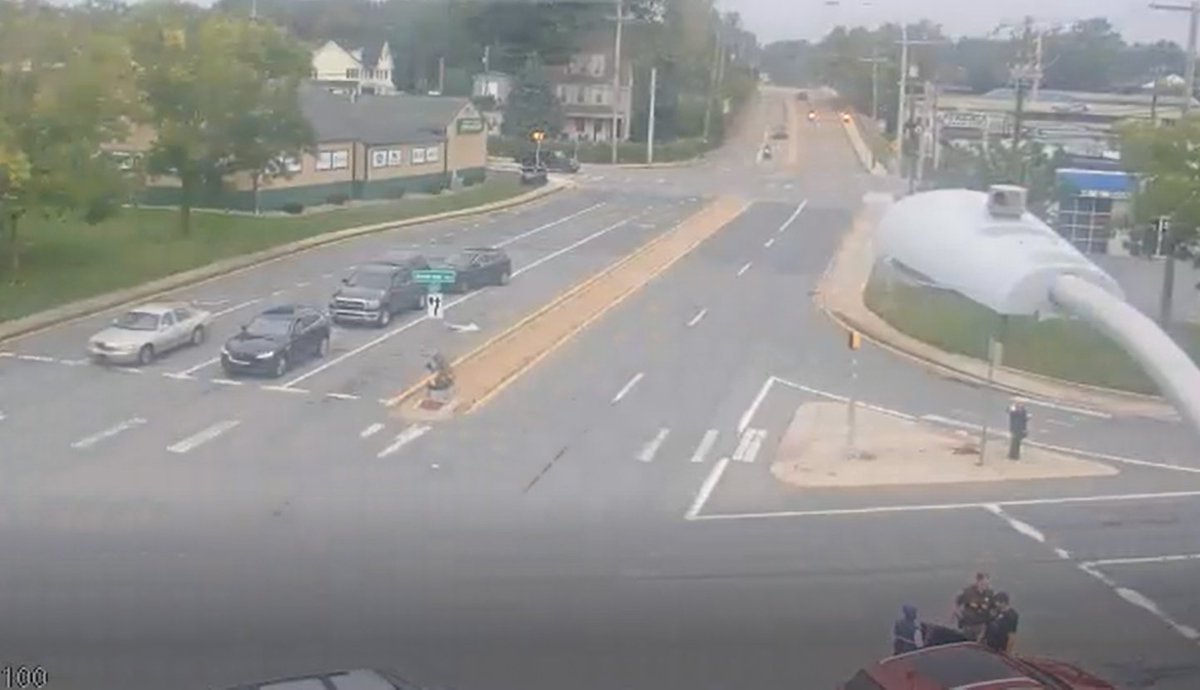 wdeltfx's tweet photo. Multi vehicle crash on Kirkwood Highway at S Dupont Rd
#netde #wdeltrafficwatch #DETRAFFIC #DelawareTraffic
@DelDOTTraffic
@DelawareDOT https://t.co/6wCP446MOB