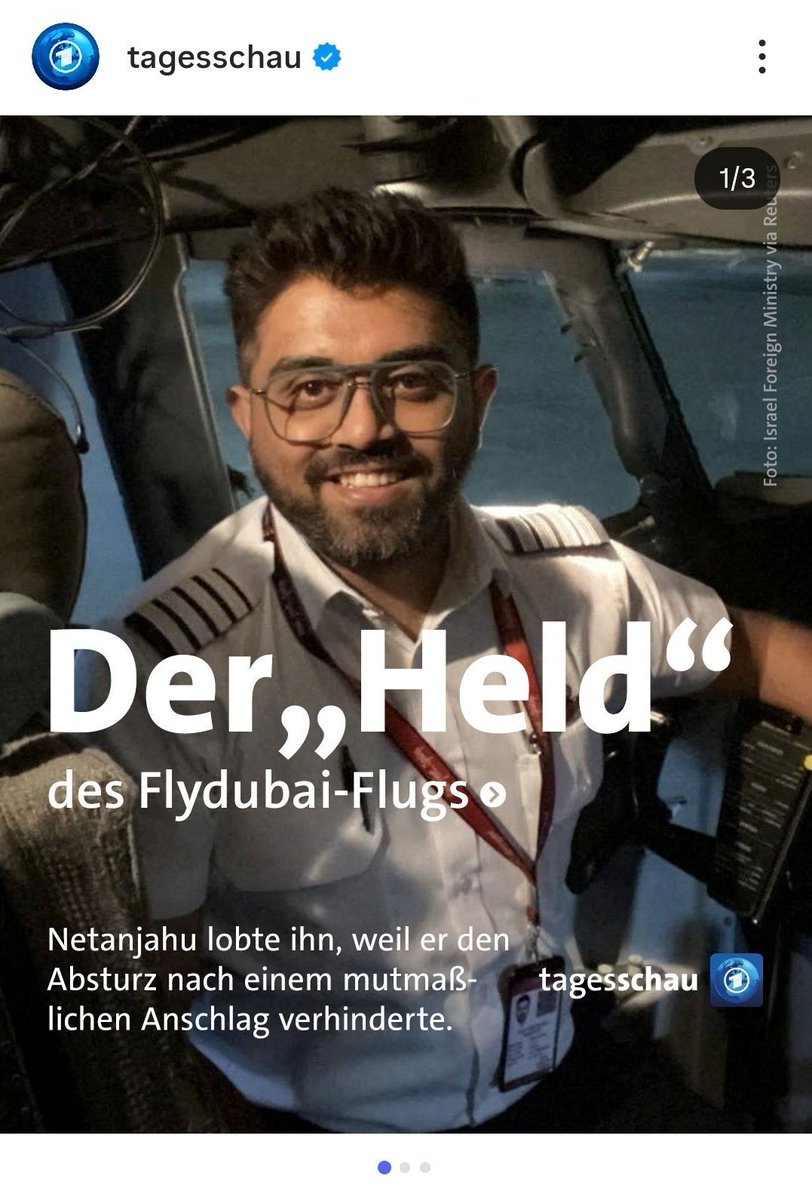 Birgit_Kelle's tweet photo. Es wundert nur noch, dass die @tagesschau nicht "mutmaßlicher Held" schreibt. 
Schließlich weiß man ja nicht, ob es wirklich gut war, dass er mit letzter Kraft, nachdem man ihn niedergestochen hatte, half zu verhindern, dass sein Co-Pilot ein Flugzeug voller Isreaelis in den Tod stürzt.
Ja, kann man wirklich nur ganz schwer einschätzen in der Redaktion der Tagesschau, ob hier nicht etwa ein unschuldiger Mann überwältigt wurde, der sich gerade mitten in einem sicher ehrbaren Freiheitskampf im Namen eines Gottes, eines Staates oder aus sonstigen wichtigen Beweggründen befand, dessen wichtige Mission dann durch randalierende Israelis an Bord ein jähes Ende fand, noch bevor er an einem runden Tisch seine emotionale Betroffenheit erklären konnte.
Bitte gehen Sie also weiter, die Redaktion der Tagesschau hat noch keine abschließende Meinung, ob das Retten von rund 170 Menschenleben ausreicht, um als Held bezeichnet zu werden, nicht einmal, wenn man Migrationshintergrund hat.