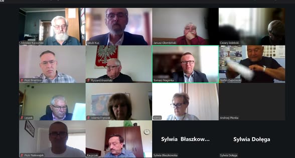zzbudowlani's tweet photo. Za nami posiedzenie Zarządu Krajowego ZZ „Budowlani" (30 września).🛠️
Przyjęliśmy wzory planów finansowych oraz informację o składce członkowskiej na 2027 r. (24,75 zł). Rozmawialiśmy też o obchodach 135-lecia Ruchu Zawodowego.

#ZZBudowlani #ZarządKrajowy https://t.co/zz75iPveu7