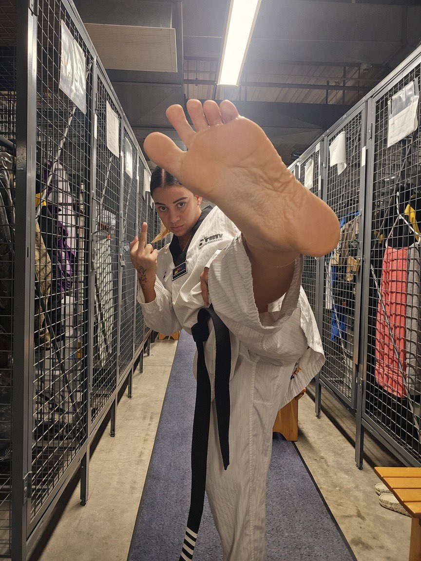 taekwontoess's tweet photo. Whose tryna get kicked? #feet #latina #soles https://t.co/QGmd5SwB00