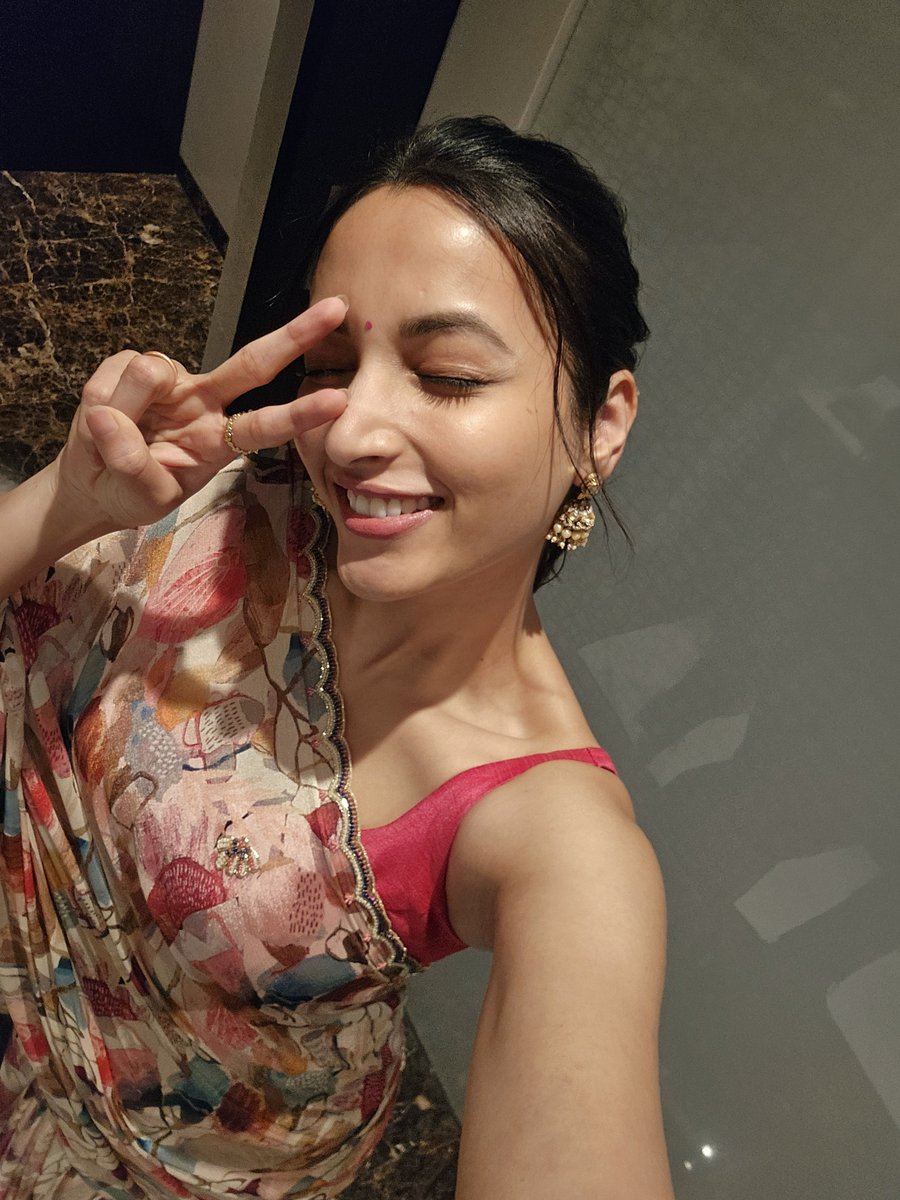 SrinidhiShetty7's tweet photo. Coming soon.. with #AadarshaKutumbam #AK47 🏡✨️ on Oct 9th 🫠 https://t.co/XmUT7qHga9