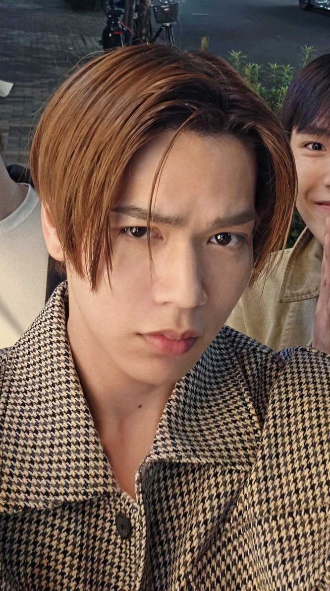 winter_9yu's tweet photo. Dangerous day by day 🧎🧎 https://t.co/LYYBpEA3Ui