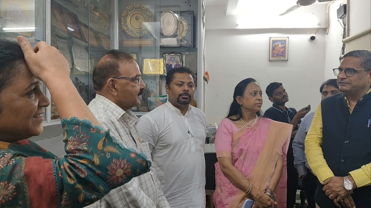 DCPCR's tweet photo. On 30 September 2026, Hon’ble Chairperson, DCPCR,
@opvyas11 , along with Hon’ble Members Swati Gupta and @KundanKanskar, visited Prayas Juvenile Aid Centre, Tughlakabad. The Commission interacted with Mr. Amod K. Kanth, Founder &amp; Mentor, Prayas JAC and former Chairperson, DCPCR https://t.co/5IcU8FiD0s
