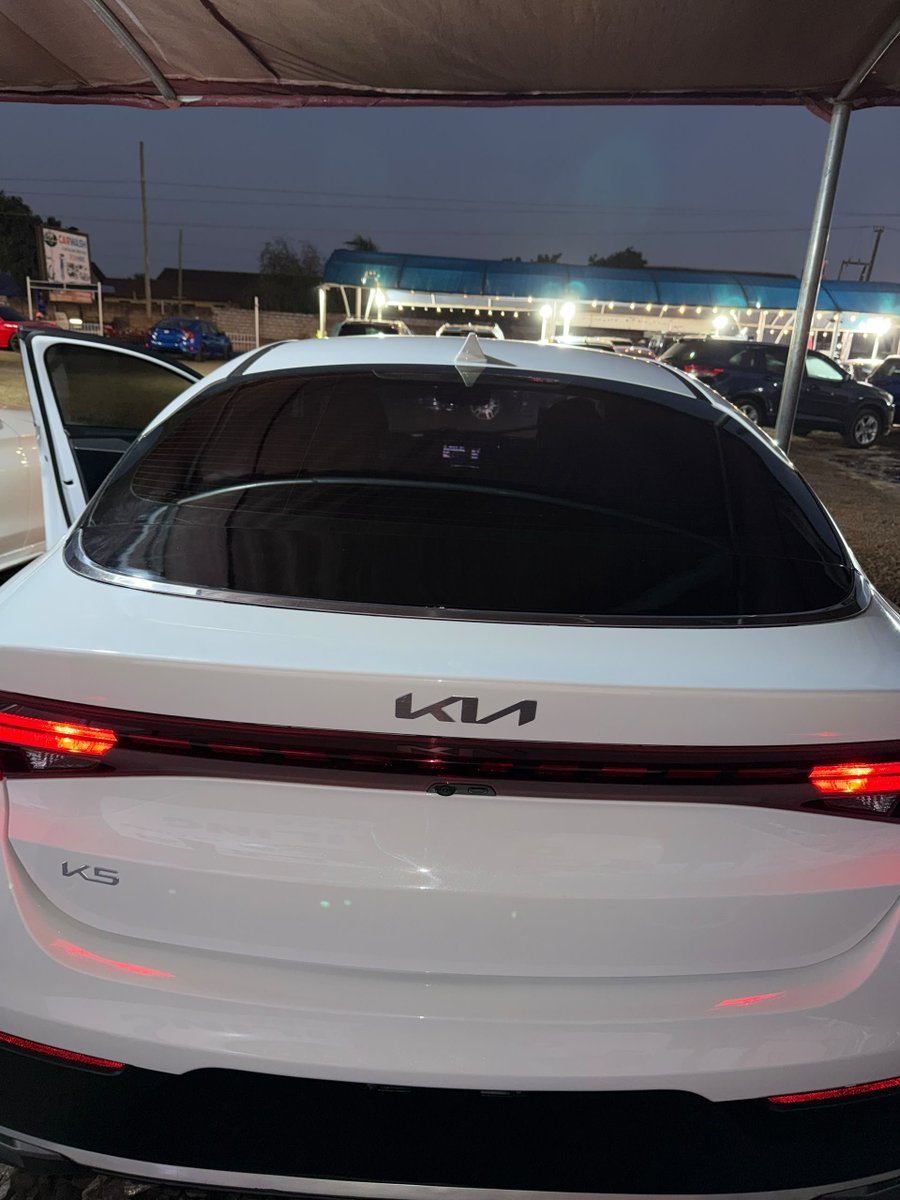 dx_autos's tweet photo. 2023 KIA K5 LXS
1.6L Turbocharged
8 speed automatic
61,000 miles
Push to start
8.0 inch touchscreen infotainment
Apple car play &amp; android auto
Reverse camera
Drivers assistance

Price: GHC 335,000
Slightly Negotiable

WhatsApp/Call: 0550256731
https://t.co/dXnlb0yndK https://t.co/ZMNiRMrnDM