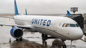 AlyVance12's tweet photo. @united
is set to take delivery of more than 250 aircraft by April 2028, the largest two-year fleet expansion in the world. The incoming jets include 47 B787-9s, 119 737 MAXs, 40 A321neo Coastliners, and 28 A321XLRs, many of which feature the new Elevated interior. #Aviation https://t.co/3Fd8kU2Tev