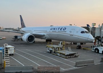 AlyVance12's tweet photo. @united
is set to take delivery of more than 250 aircraft by April 2028, the largest two-year fleet expansion in the world. The incoming jets include 47 B787-9s, 119 737 MAXs, 40 A321neo Coastliners, and 28 A321XLRs, many of which feature the new Elevated interior. #Aviation https://t.co/3Fd8kU2Tev