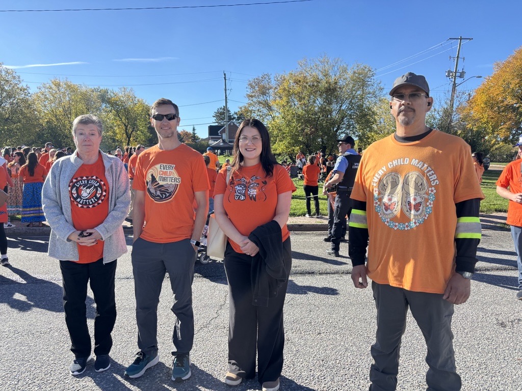 NexGoldMining's tweet photo. 🧡 Our #Goliath Gold Complex team in Dryden came together for Orange Shirt Day and the National Day for Truth and Reconciliation.

We continue to listen, learn and reflect.

#OrangeShirtDay #EveryChildMatters #NexGold https://t.co/89F7oDrF3x