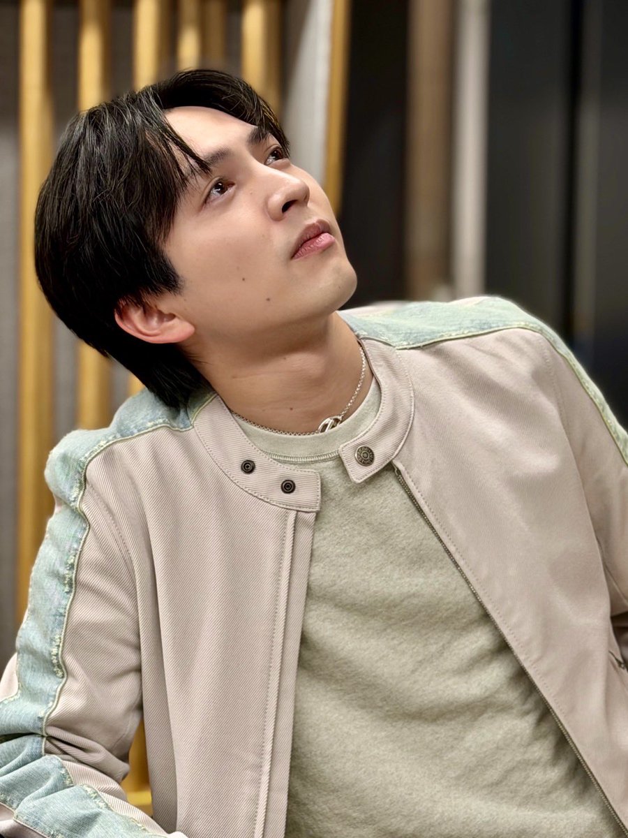 reco_thursday's tweet photo. ／
#吉田仁人 の #レコメン！
スタート💭
＼

今日も3時間よろしくお願いします🥺💭
 https://t.co/JuNOugLi6F

Photo by やじD📸

📩 reco@joqr.net
実況は #レコメン でお願いします📱✨ https://t.co/b1KC9XoA0P