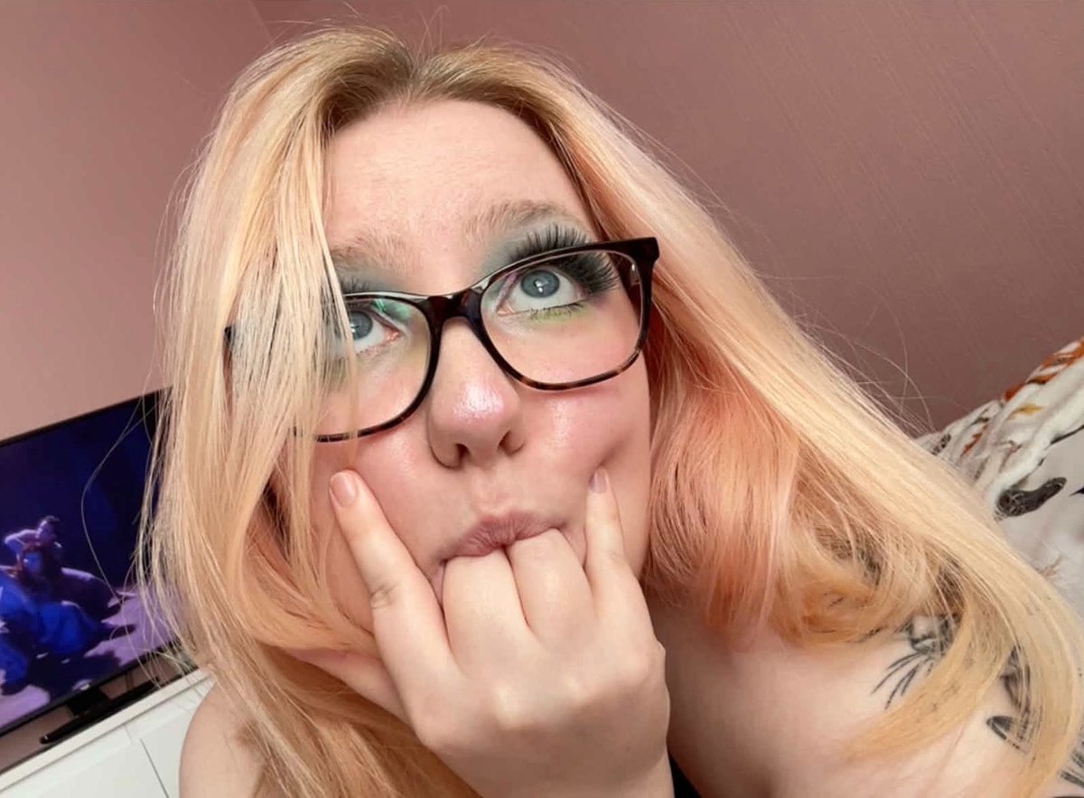 PrincessEvie32's tweet photo. Hehe New Pinned!!!
🐱 21
🐱 Pervy lil Kitty
🐱Love making new friends <3
🐱Tips are welcome 🤝
🐱 UK https://t.co/8G6IKoKZWX