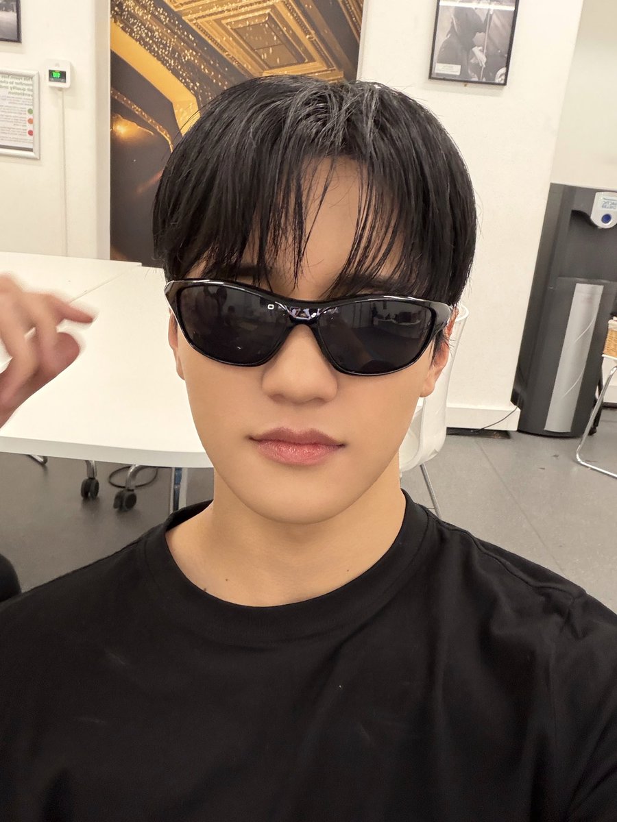 8turnJapan's tweet photo. bye bye Turning😞

#8TURN #에잇턴 #エイトターン
#재윤 #JAEYUN #ジェユン https://t.co/Fy9JEFQxsE