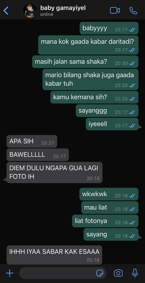 issyaturne's tweet photo. nomin three tweets au
—edisi mahesa (masih) ngebet liat gama makeup https://t.co/KamwjBndaY