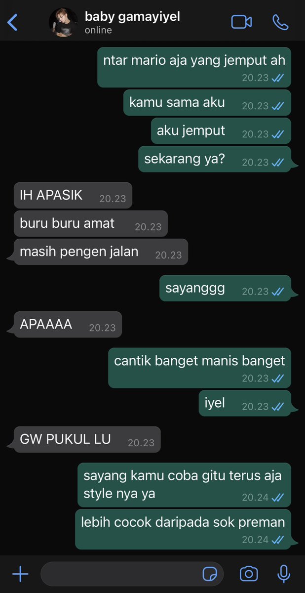issyaturne's tweet photo. nomin three tweets au
—edisi mahesa (masih) ngebet liat gama makeup https://t.co/KamwjBndaY