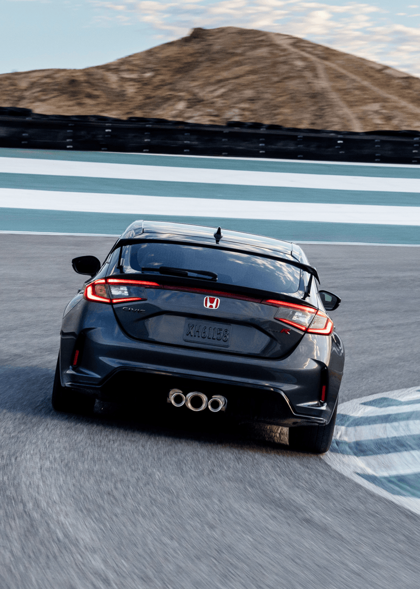 Honda's tweet photo. The legend gets sharper. Meet the refreshed 2027 Civic Type R, now with more aggressive styling, enhanced cooling, and even more tech behind every drive.
Learn more: https://t.co/LOcXMRiHHb https://t.co/TP0mIiDziO
