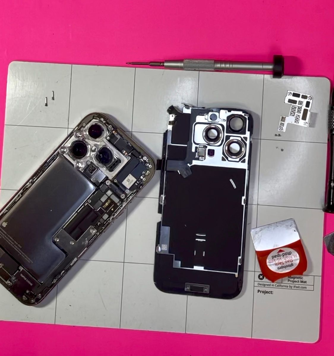 MobileLizard's tweet photo. 📱 iPhone 16 Pro Back Glass Repair — start to finish.
Genuine OEM Apple replacement part, professional installation, and the important final step: pairing the new component back to the iPhone’s logic board.
See how the repair is done. 🔧
#iPhone16Pro #BaltimorePhoneRepair https://t.co/pLap66YY2A