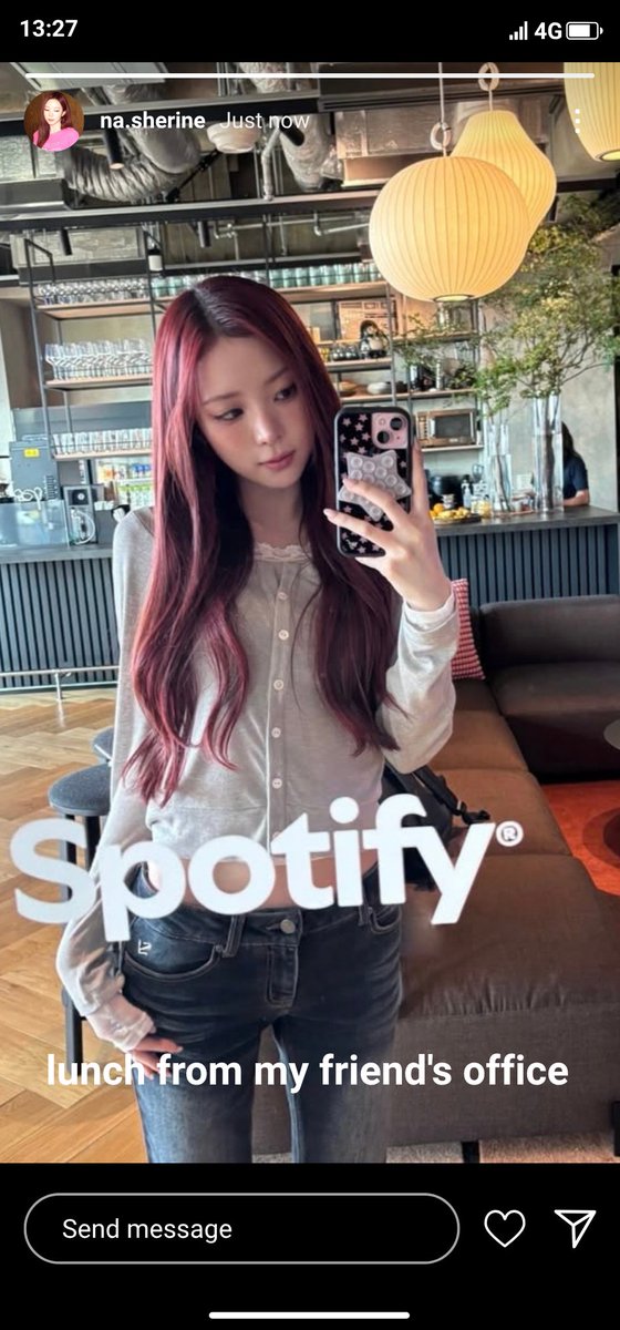 1998LAUNARE's tweet photo. ig story narin https://t.co/yqE2zEIKXD