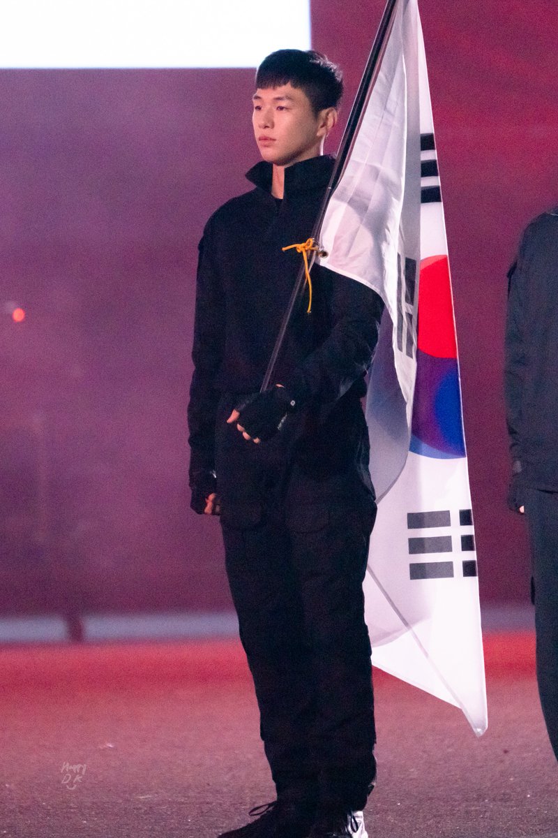 HappyDaniel1210's tweet photo. 261001 2026 지상군 페스티벌 개막식 Preview

🫡

#강다니엘 #KANGDANIEL
#姜丹尼尔 #カンダニエル #คังแดเนียล https://t.co/3VGkuOXxDZ