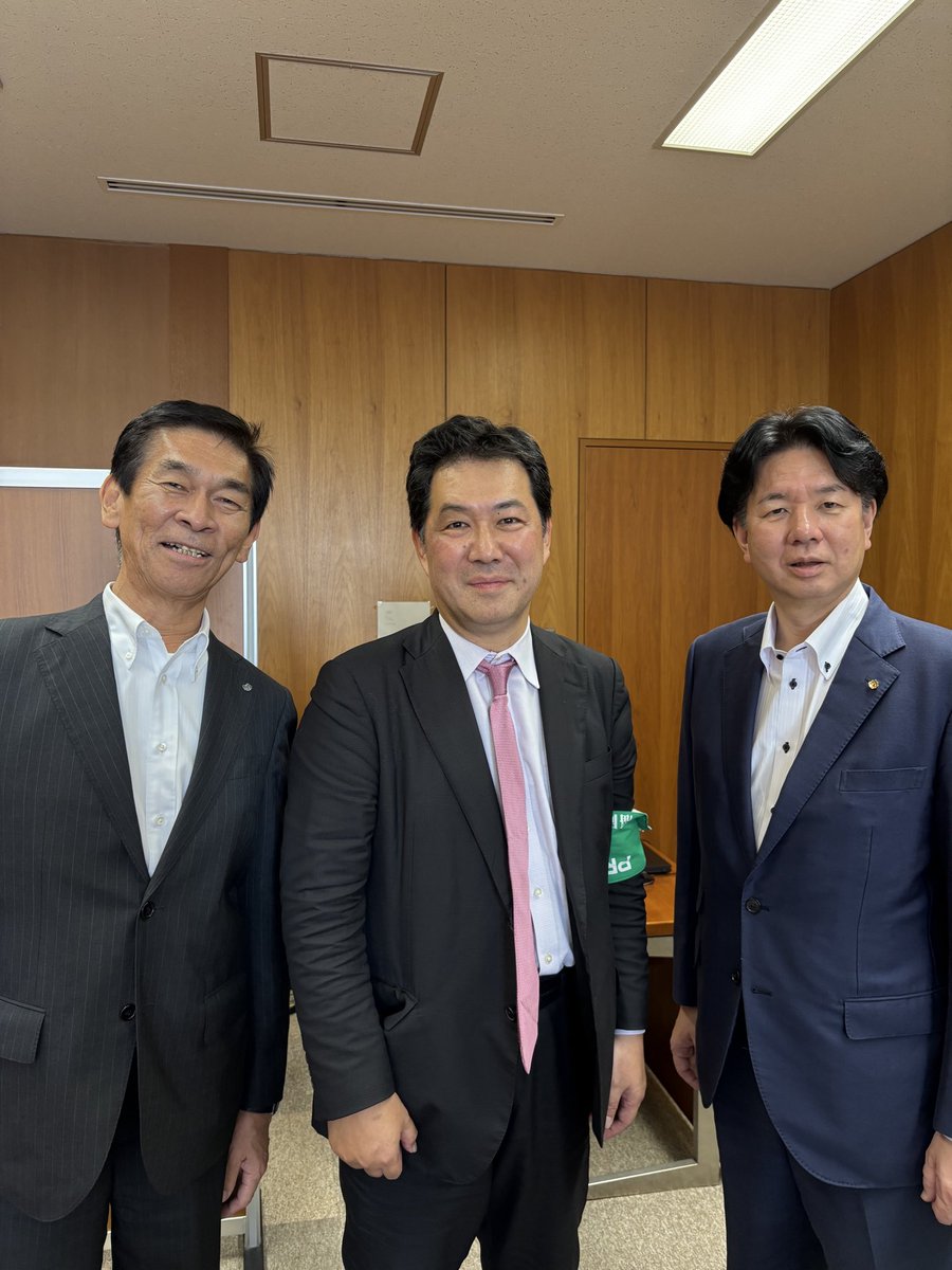 SaigusaGentaro's tweet photo. 江藤秀之・福岡県議、吉松源昭・福岡県議と。今をときめく改革コンビと。福岡県民の皆さんのご支援で、福岡県議会を変えましょう！ https://t.co/coXCmP1C6w