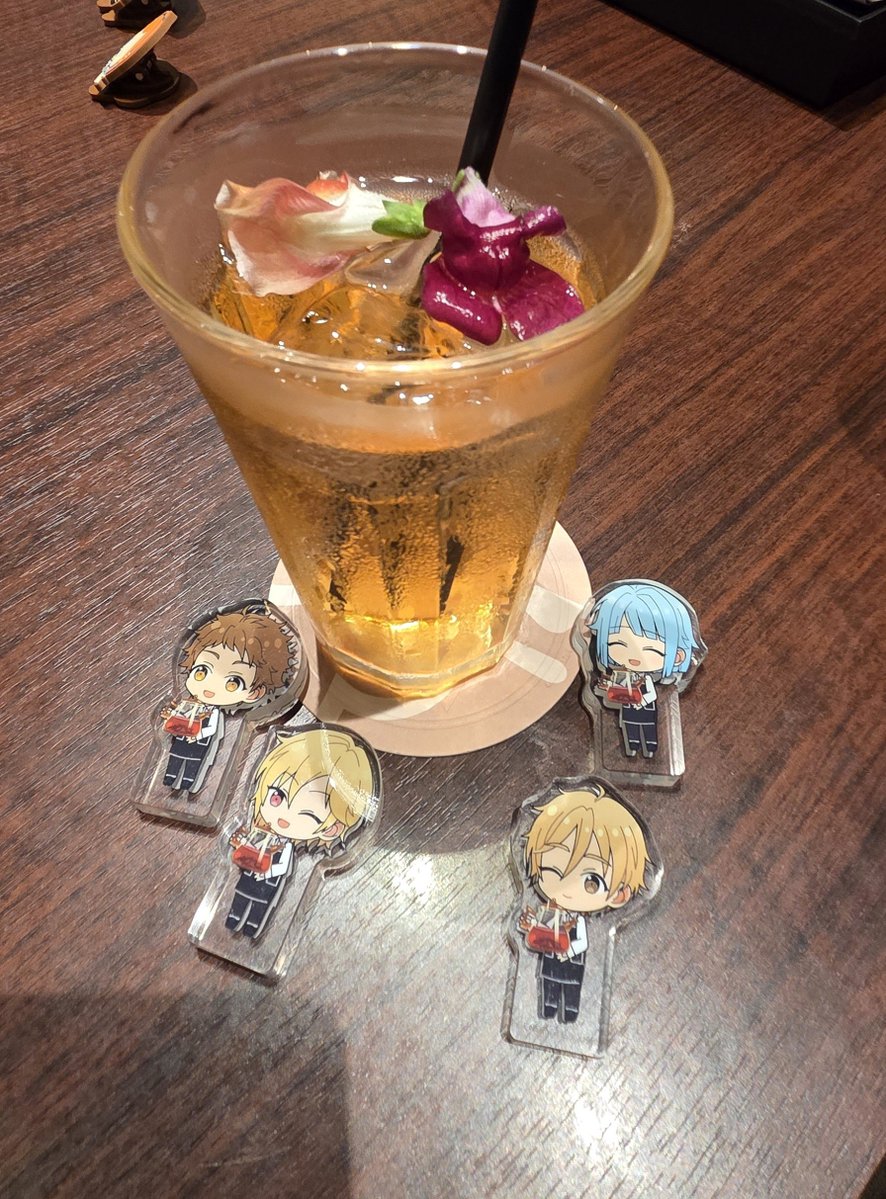 k920nknl's tweet photo. 昨日お誕生日おめでとう🎂しにシナモン行ってきた！
2winkちゃんもらぶはんもとてもかわいい🥰
今日もしののんティーは最高だよ創ちゃん🫶

コーンスープに豚汁もあったからポテトしんどかった笑
1人の時じゃ頼めないからシェアできるのありがたやー！

次クアトロフォルマッジにしよー！ https://t.co/1CTgGlTR5y