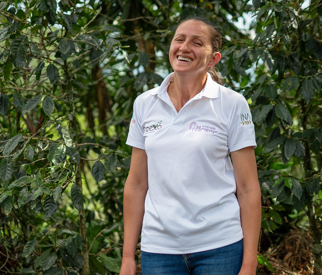 PNUDHonduras's tweet photo. ☕ ¿Café para llevar?

En este caso, sí...y bien lejos.

Desde Copán, 16 mujeres cafetaleras logararon llevar  +420 sacos hasta 🇩🇪 con una producción que cumple criterios de cero deforestación.

👉  En el #DíaInternacionalDelCafé conocé la historia: https://t.co/iNKE6uVJoU https://t.co/1MhL3MaahD