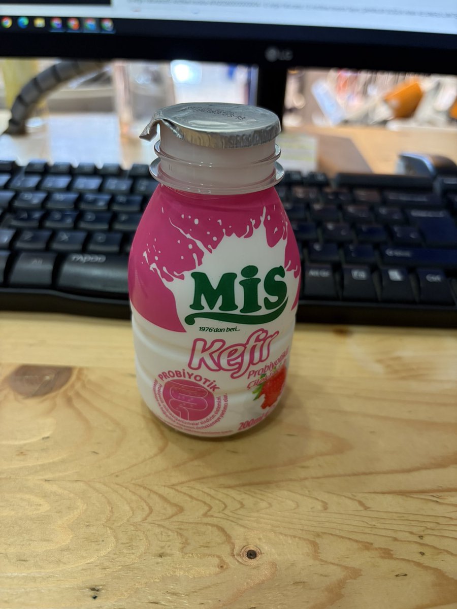 TB_1907FB's tweet photo. gerçek gurmelerin bildiği lezzet..  #mis #kefir #probiyotik https://t.co/XpQYePK1cR