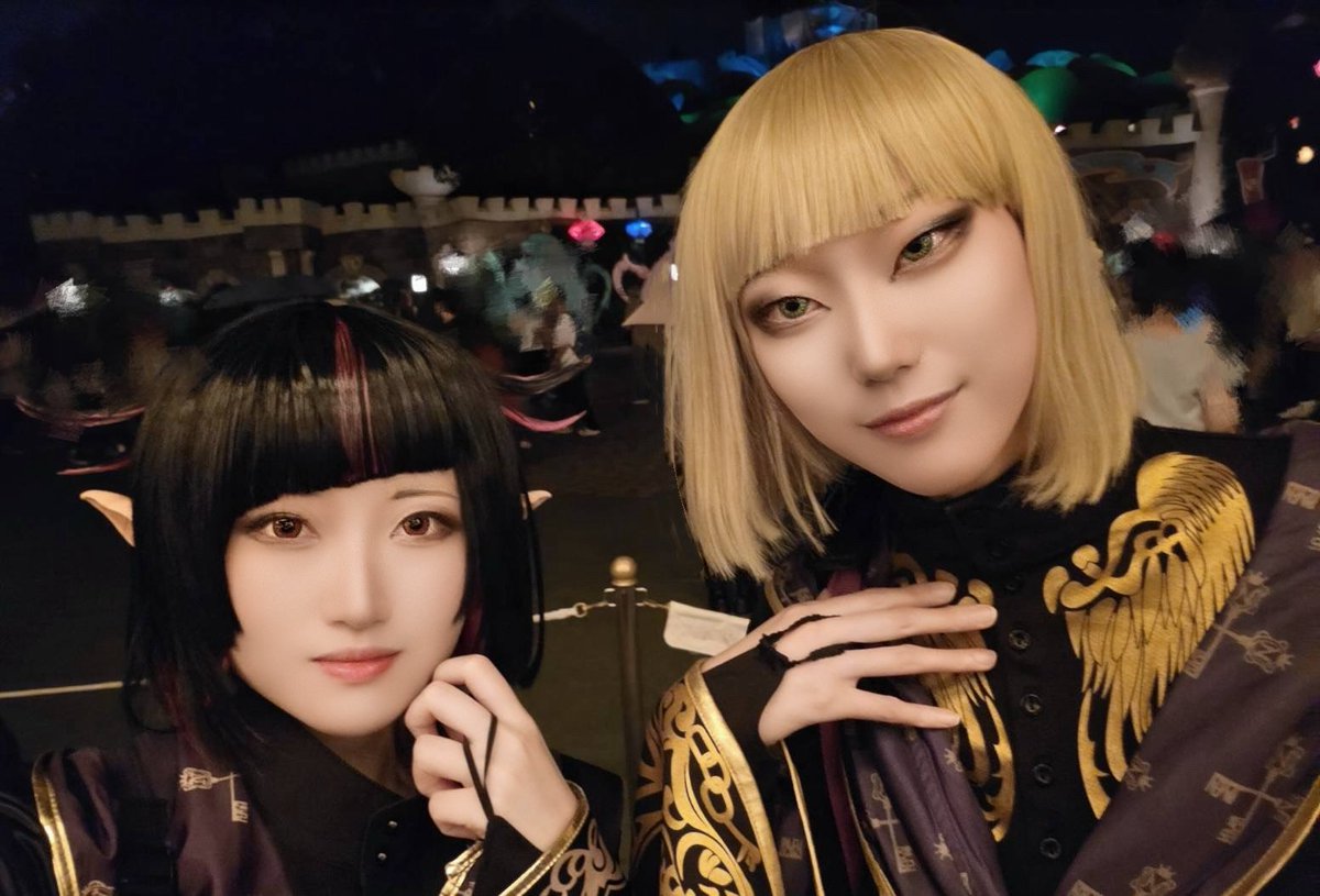 Ruka_51412's tweet photo. twst/仮装

🦇

キャストさんにお声がけいただいて素敵なシールをもらいました～！
｢ア｣に🦇いるの可愛すぎる https://t.co/AHIJ2GR3El