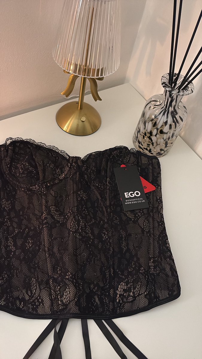 ElleChambx's tweet photo. Who wants to buy this corset - used x

#Findom #FinancialDomme #Findomme #Femdom #Domme #DominantWomen #SubmissiveMen #PayPig #SpoilMe #SpoiledPrincess #MoneySlave #Tribute #SendTribute #Goddess #GoodBoy #XDomme #UKFindom #BritishDomme #WalesDomme https://t.co/M9JyrX1L2s