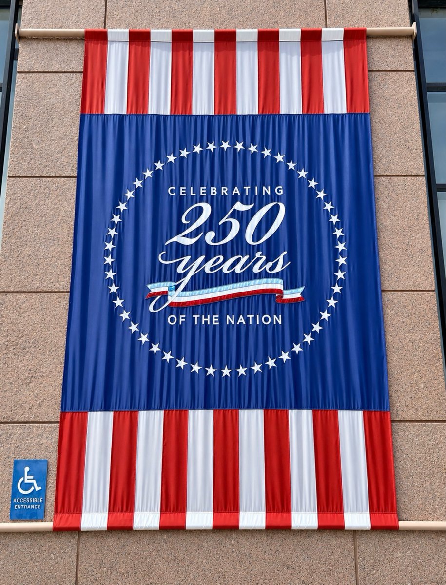 DaynaKissia's tweet photo. Stars, stripes & 250 years 📸
📍Washington, D. C 🏛️🇺🇸🎒👣✌🏼
•
•
•
•
•
•
•
•
•
•
•
•
•
•
•
•
•
•
•
#nomadicbearventures #america250 #travel #wanderlust #explore https://t.co/UoBTVGuy3E
