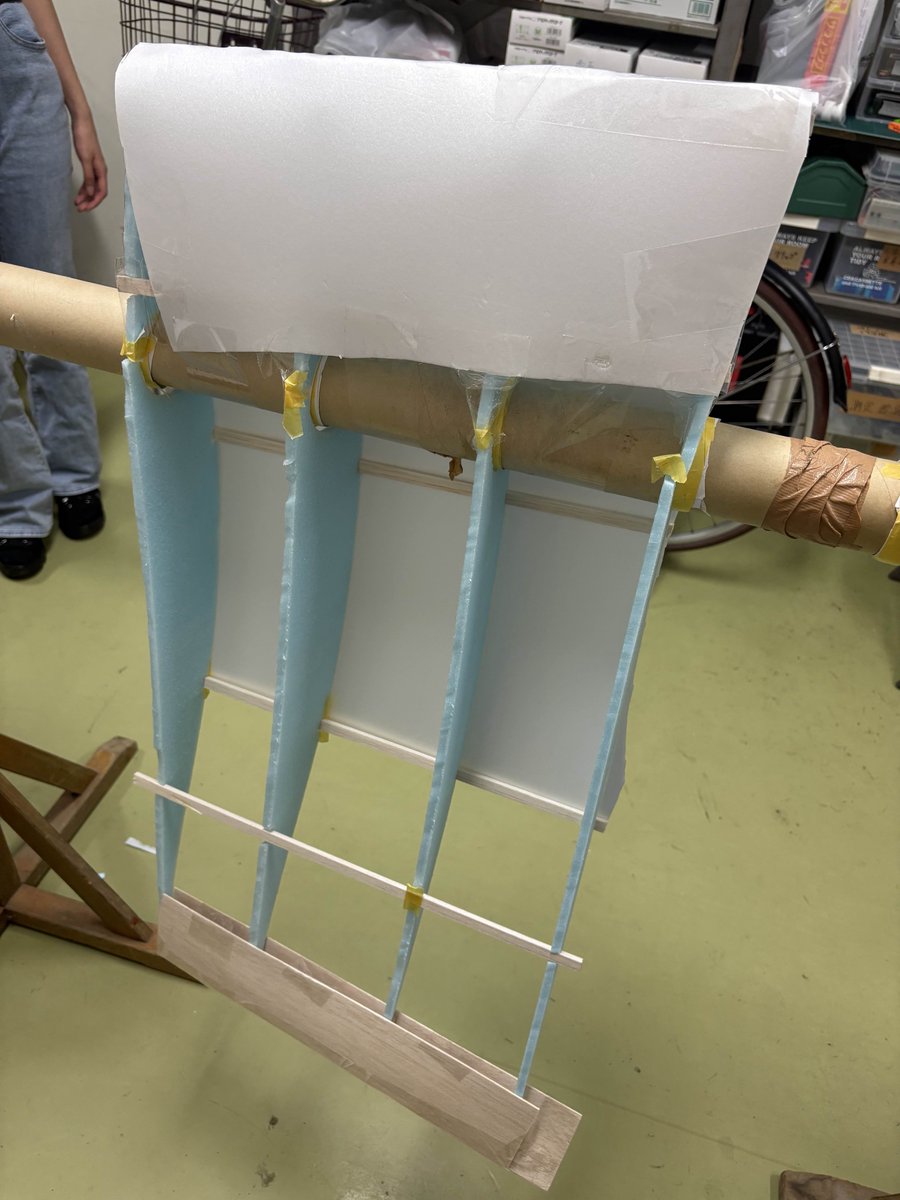 enbifuraii's tweet photo. というわけで自分が制作に携わった空猿25•26代機の運用が終わりました！
琵琶湖では飛べませんでしたが、こうして形になっただけで凄い価値のある活動だったなと感じてます。みんな一年半本当に頑張った！お疲れ様でした！👏👏👏
これからの空猿に幸あれ〜
(ここに翼班の成長も載せておきます↓) https://t.co/an9nvnp1gQ