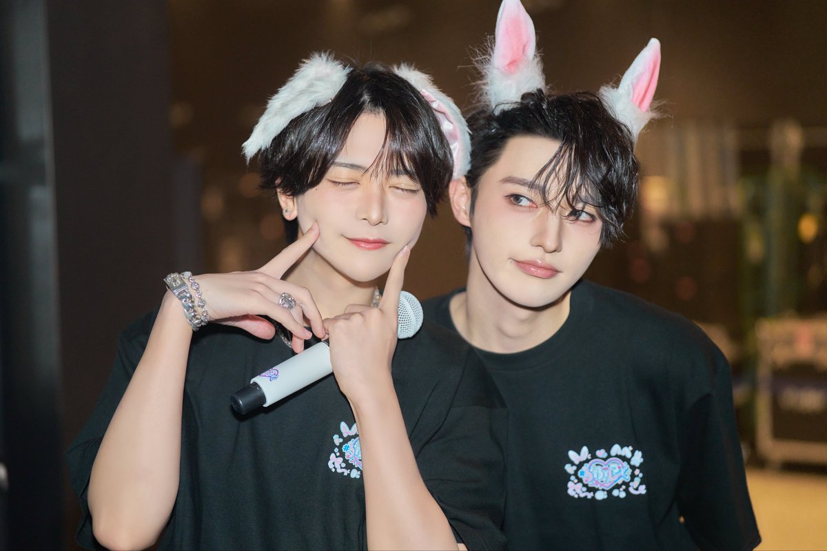 etsuya_lvsk's tweet photo. たーぴょんとたーぴょん🤍🩷🧡 https://t.co/YVub5pRWak