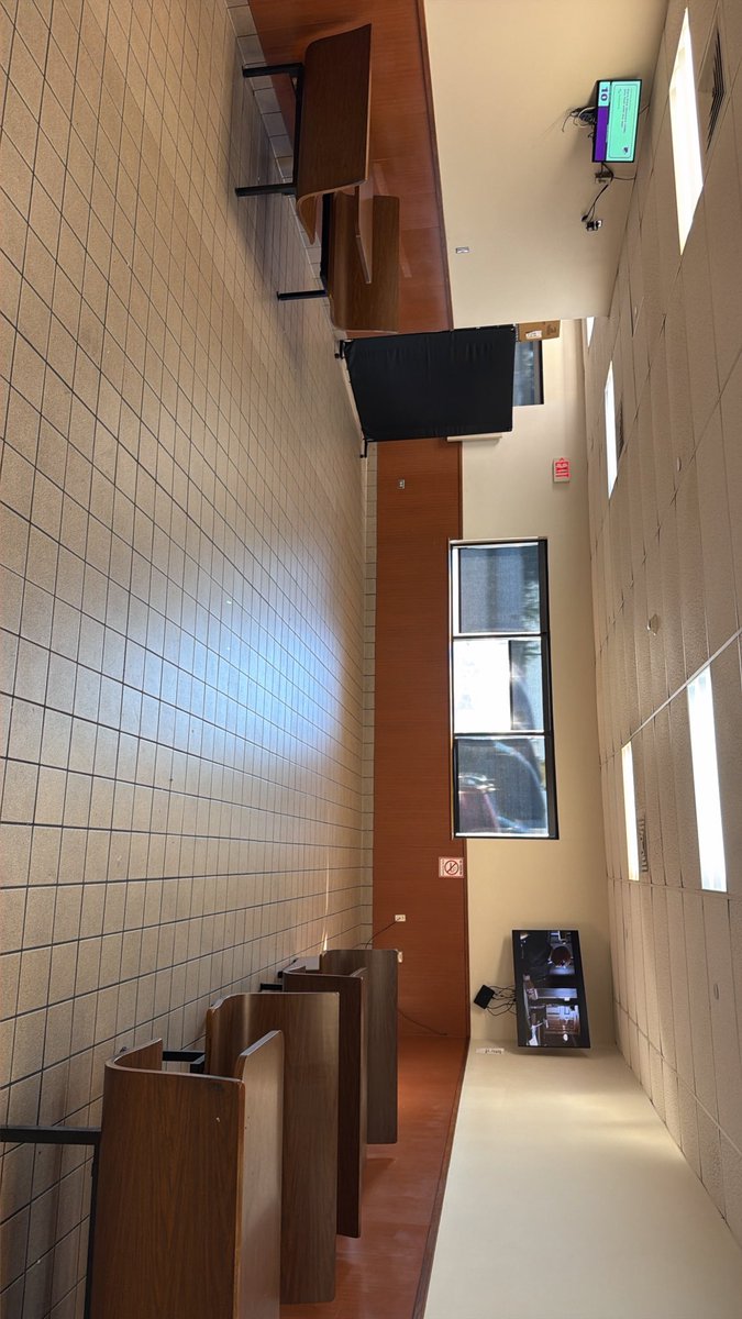 poderpaisa's tweet photo. Not too many seats for drivers to enjoy a staying this location in franklin Ky. Not much for a driver appreciation https://t.co/yDcuAVistq