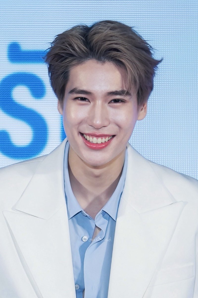 brosohub's tweet photo. จะจอ LED หรือ เวทีแสงแย่ ก็เอาความน่ารักพุพุไม่ลง

เซ็ตพุเหมียว น่ารักจนใจเจบบบ
วอนแม่พี่ตั้งรอก่อน ขอรวมพี่ตั้งแปป

240926

#phuwintang @phuwintang https://t.co/vjQUDW0Cfb