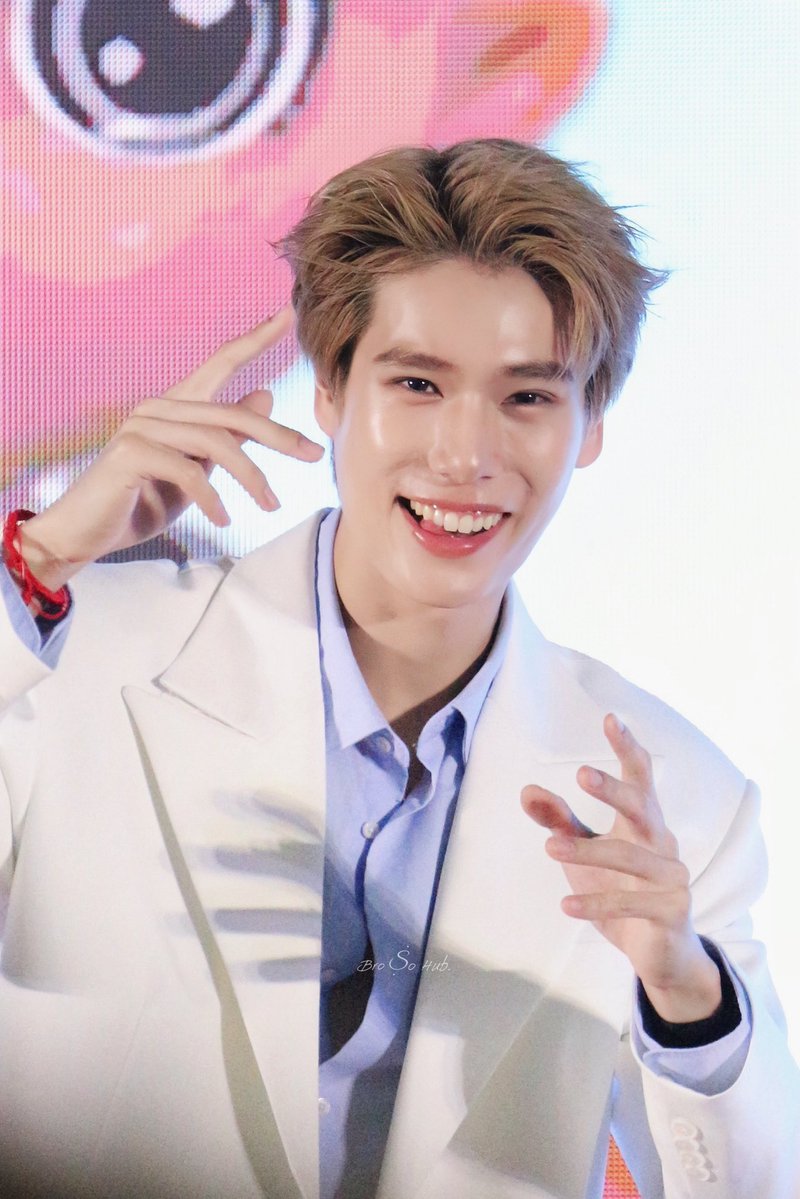 brosohub's tweet photo. จะจอ LED หรือ เวทีแสงแย่ ก็เอาความน่ารักพุพุไม่ลง

เซ็ตพุเหมียว น่ารักจนใจเจบบบ
วอนแม่พี่ตั้งรอก่อน ขอรวมพี่ตั้งแปป

240926

#phuwintang @phuwintang https://t.co/vjQUDW0Cfb