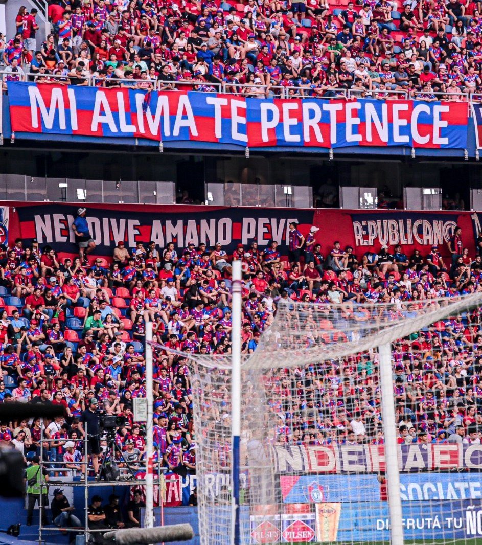 marcelobauza4's tweet photo. Más nada que decir. En las situaciones difíciles, cuando estamos frustrados, enojados, tristes, pichados, y también en las mejores situaciones:

“MI ALMA TE PERTENECE”. 114 años del fenómeno social sin precedentes. Cerro Porteño para ti mi corazón ❤️💙 @CCP1912oficial https://t.co/kRIWs7dGRj