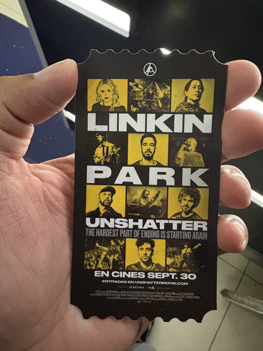 luisjorge100987's tweet photo. Casi nadie sabe lo que Linkin Park significa para mí en mi vida, lo que atravesé escuchando sus canciones, el dolor que sentí y aún siento con la partida de Chester. Ayer lloré viendo su película, agradeciendo que me han acompañado en mis momentos más difíciles. https://t.co/gQ1PmuGxLx